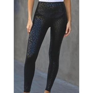 Black leopard leggings